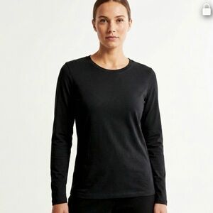 Abercrombie & Fitch New Black Long Sleeved Top. Women’s Large
